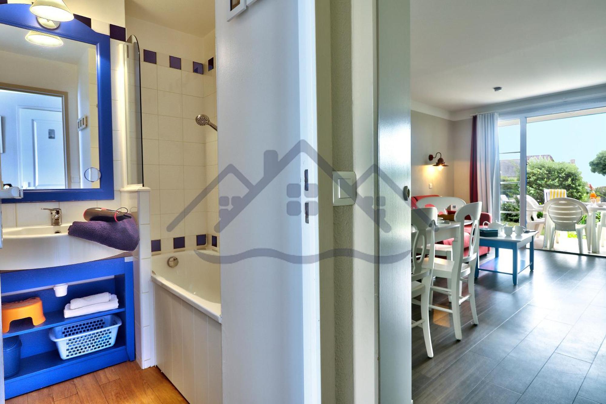 Localise - A06 - Entierement De Plain-Pied Avec Petite Vue Mer - Donnant Sur La Piscine Et Le Jardin - Wifi Inclus - Draps Inclus - Guilvinec Zewnętrze zdjęcie